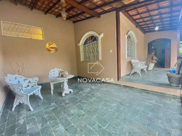 Casa / Sobrado para Venda em Belo Horizonte/MG São João Batista 4 Quartos