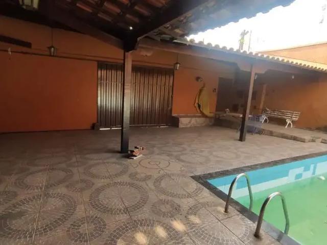 Casa / Sobrado para Venda em Belo Horizonte/MG São João Batista 4 Quartos