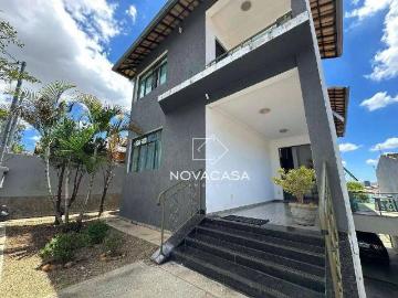 Casa / Sobrado para Venda em Belo Horizonte/MG São João Batista 4 Quartos