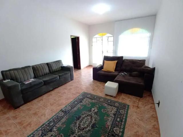 Casa / Sobrado para Venda em Belo Horizonte/MG São João Batista 4 Quartos