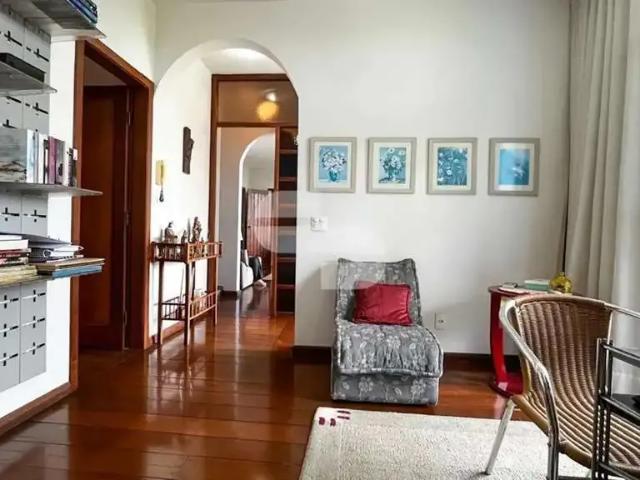 Casa / Sobrado para Venda em Belo Horizonte/MG São Lucas 4 Quartos