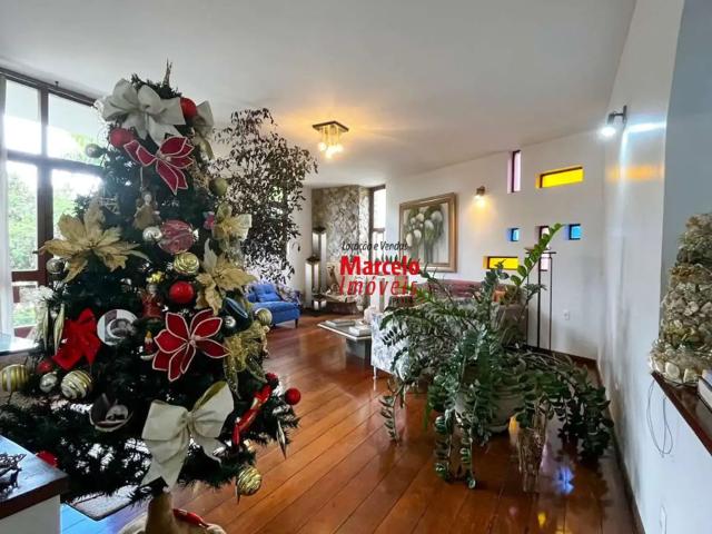 Casa / Sobrado para Venda em Belo Horizonte/MG São Lucas 4 Quartos