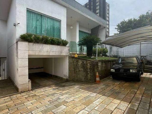 Casa / Sobrado para Venda em Belo Horizonte/MG São Lucas 7 Quartos