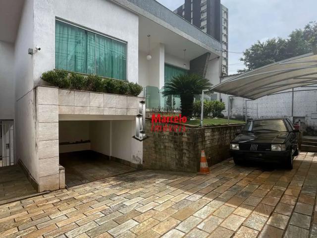 Casa / Sobrado para Venda em Belo Horizonte/MG São Lucas 7 Quartos