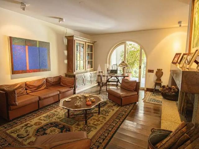 Casa / Sobrado para Venda em Belo Horizonte/MG São Luiz 4 Quartos
