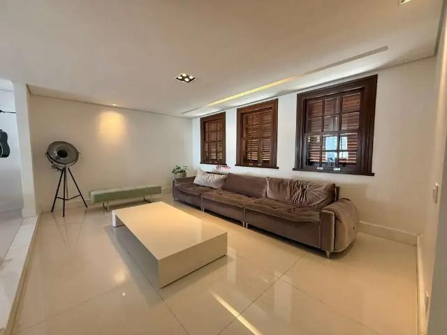 Casa / Sobrado para Venda em Belo Horizonte/MG São Luiz 6 Quartos