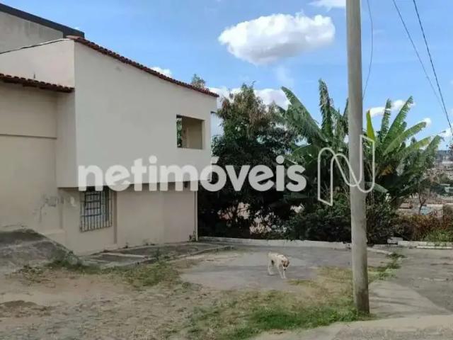 Casa / Sobrado para Venda em Belo Horizonte/MG Ipê 3 Quartos
