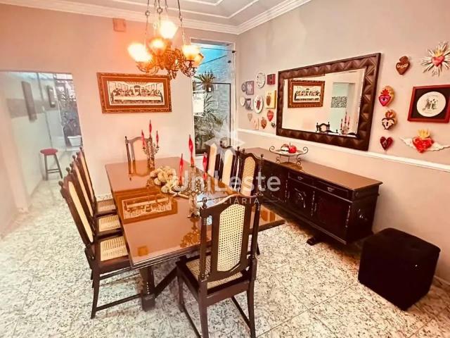 Casa / Sobrado para Venda em Belo Horizonte/MG Sagrada Família 4 Quartos