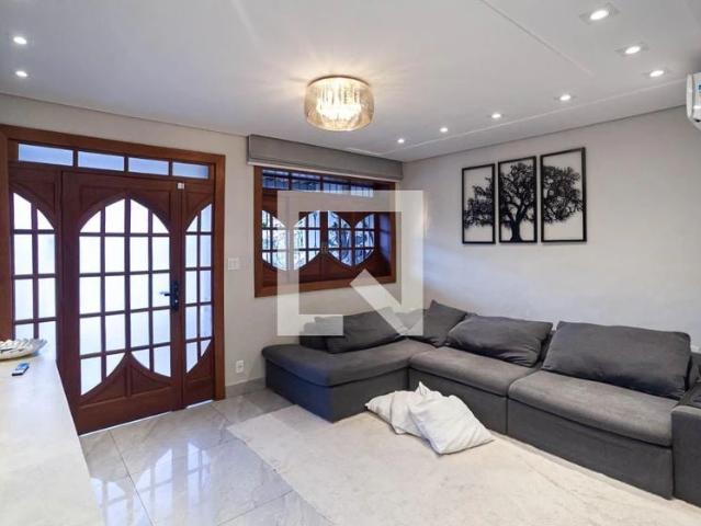 Casa / Sobrado para Venda em Belo Horizonte/MG Sagrada Família 4 Quartos