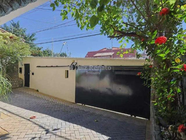Casa / Sobrado para Venda em Belo Horizonte/MG Sagrada Família 4 Quartos