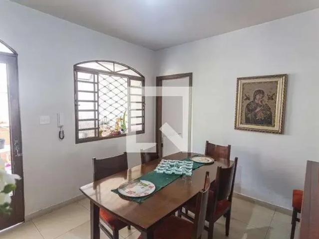 Casa / Sobrado para Venda em Belo Horizonte/MG Sagrada Família 4 Quartos