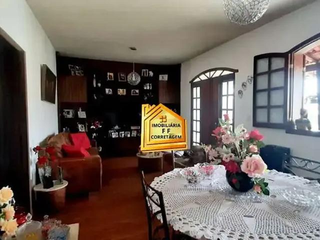 Casa / Sobrado para Venda em Belo Horizonte/MG Sagrada Família 5 Quartos