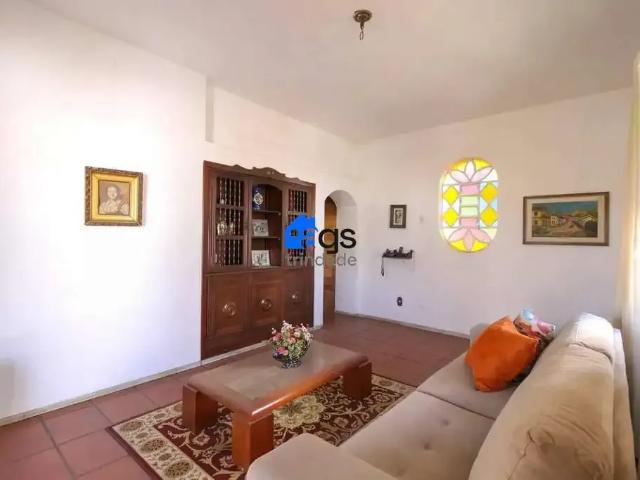 Casa / Sobrado para Venda em Belo Horizonte/MG Sagrada Família 6 Quartos