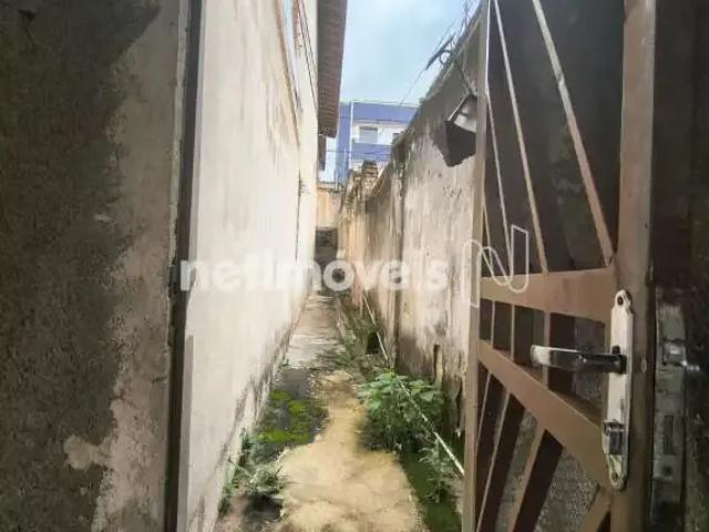 Casa / Sobrado para Venda em Belo Horizonte/MG Sagrada Família 2 Quartos