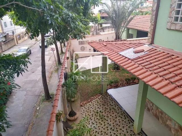 Casa / Sobrado para Venda em Belo Horizonte/MG Santa Mônica 4 Quartos