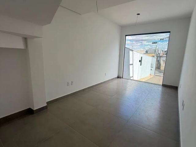 Casa / Sobrado para Venda em Belo Horizonte/MG Santa Mônica 2 Quartos
