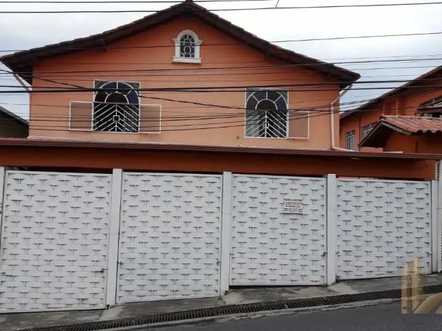 Casa / Sobrado para Venda em Belo Horizonte/MG Santa Mônica 2 Quartos