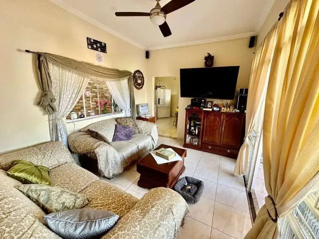 Casa / Sobrado para Venda em Belo Horizonte/MG Santa Mônica 3 Quartos