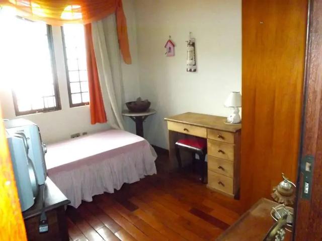 Casa / Sobrado para Venda em Belo Horizonte/MG Santa Amélia 4 Quartos