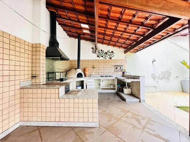 Casa / Sobrado para Venda em Belo Horizonte/MG Santa Amélia 4 Quartos