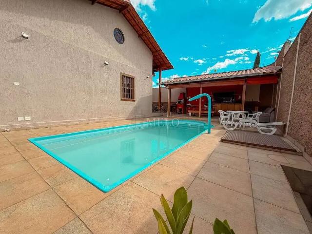 Casa / Sobrado para Venda em Belo Horizonte/MG Santa Amélia 3 Quartos