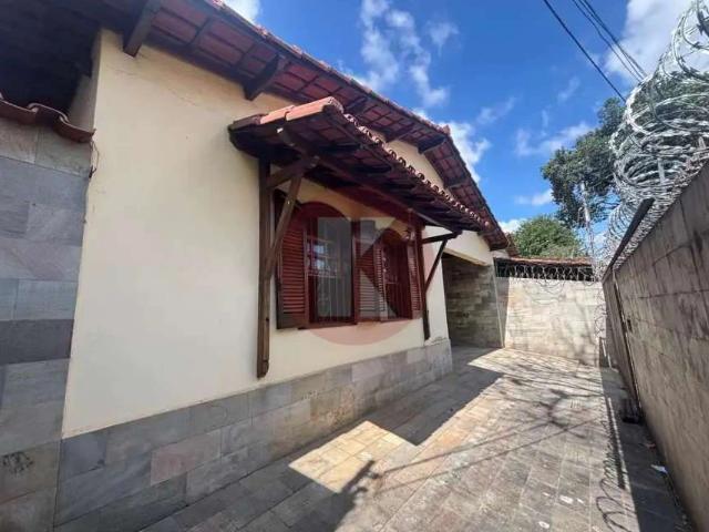 Casa / Sobrado para Venda em Belo Horizonte/MG Santa Branca 5 Quartos