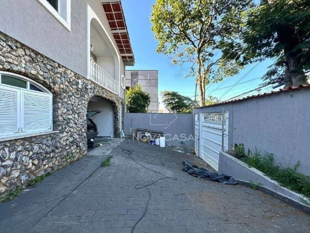 Casa / Sobrado para Venda em Belo Horizonte/MG Santa Branca 6 Quartos
