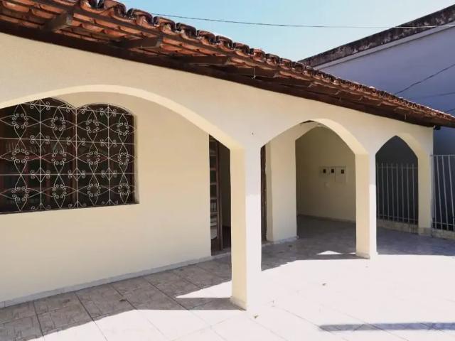 Casa / Sobrado para Venda em Belo Horizonte/MG Santa Inês 8 Quartos