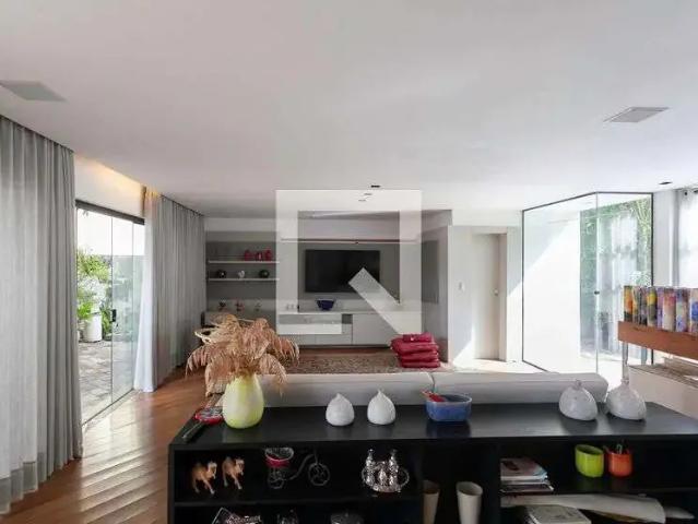 Casa / Sobrado para Venda em Belo Horizonte/MG Santa Lúcia 3 Quartos