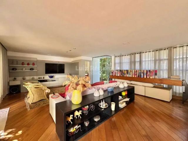 Casa / Sobrado para Venda em Belo Horizonte/MG Santa Lúcia 3 Quartos