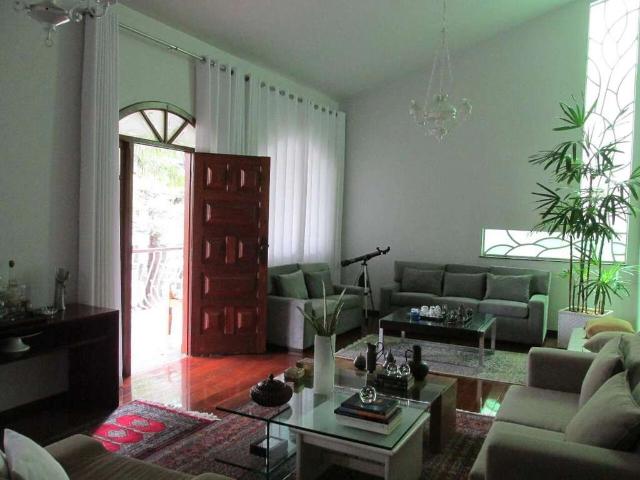 Casa / Sobrado para Venda em Belo Horizonte/MG Santa Lúcia 3 Quartos