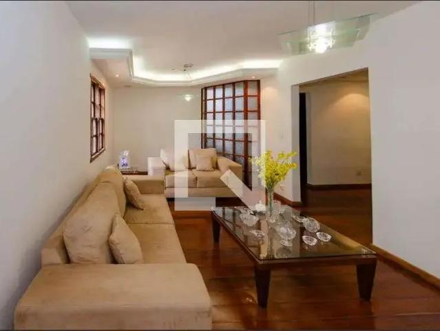 Casa / Sobrado para Venda em Belo Horizonte/MG Santa Lúcia 4 Quartos