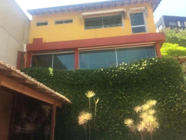 Casa / Sobrado para Venda em Belo Horizonte/MG Santa Lúcia 4 Quartos