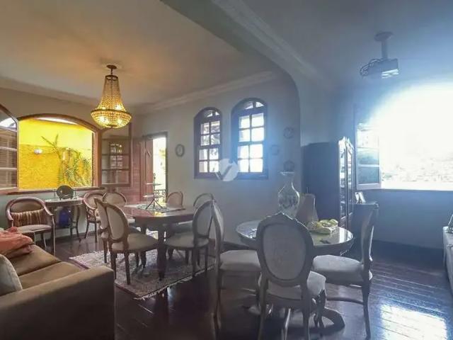 Casa / Sobrado para Venda em Belo Horizonte/MG Santa Lúcia 4 Quartos