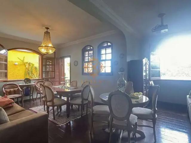 Casa / Sobrado para Venda em Belo Horizonte/MG Santa Lúcia 4 Quartos