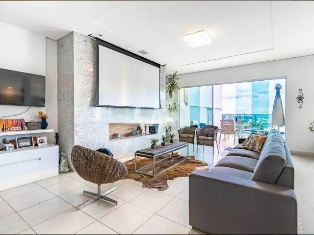 Casa / Sobrado para Venda em Belo Horizonte/MG Santa Lúcia 4 Quartos
