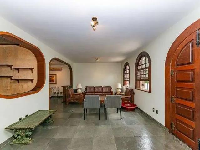 Casa / Sobrado para Venda em Belo Horizonte/MG Santa Lúcia 4 Quartos