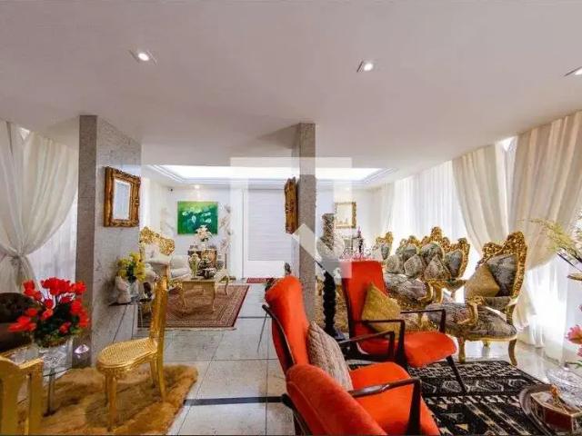 Casa / Sobrado para Venda em Belo Horizonte/MG Santa Lúcia 4 Quartos