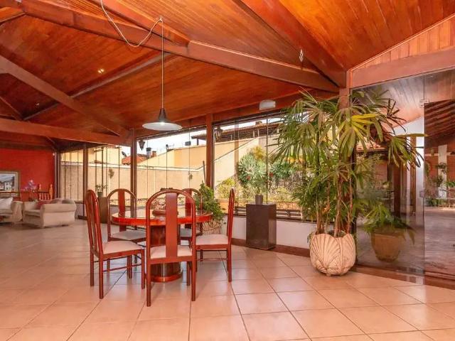 Casa / Sobrado para Venda em Belo Horizonte/MG Santa Lúcia 4 Quartos