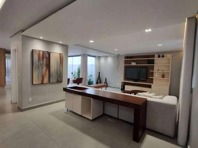 Casa / Sobrado para Venda em Belo Horizonte/MG Santa Lúcia 4 Quartos