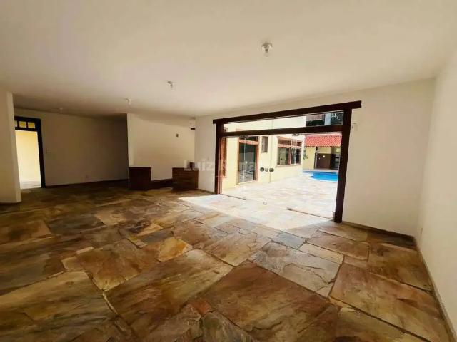 Casa / Sobrado para Venda em Belo Horizonte/MG Santa Lúcia 4 Quartos