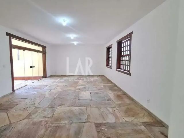 Casa / Sobrado para Venda em Belo Horizonte/MG Santa Lúcia 4 Quartos