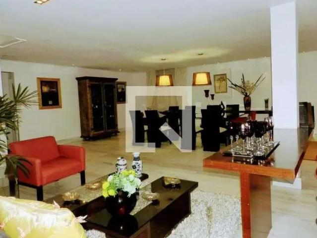 Casa / Sobrado para Venda em Belo Horizonte/MG Santa Lúcia 4 Quartos