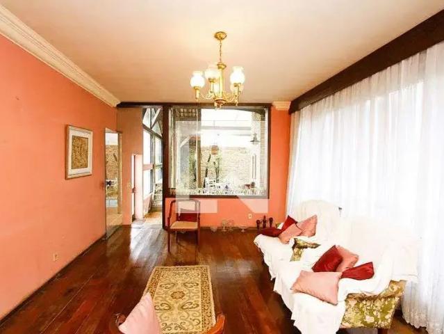 Casa / Sobrado para Venda em Belo Horizonte/MG Santa Lúcia 4 Quartos