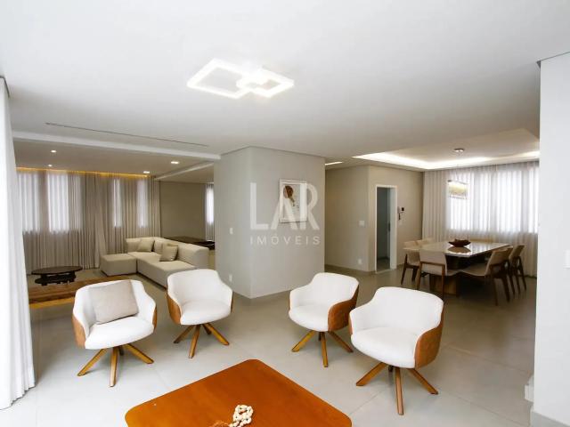 Casa / Sobrado para Venda em Belo Horizonte/MG Santa Lúcia 4 Quartos
