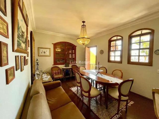 Casa / Sobrado para Venda em Belo Horizonte/MG Santa Lúcia 4 Quartos