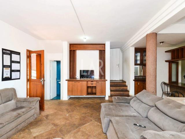 Casa / Sobrado para Venda em Belo Horizonte/MG Santa Lúcia 5 Quartos