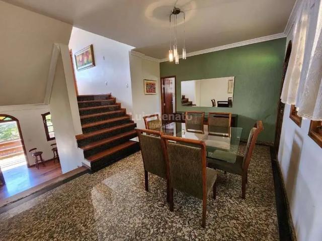 Casa / Sobrado para Venda em Belo Horizonte/MG Santa Lúcia 5 Quartos