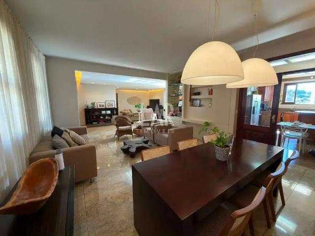 Casa / Sobrado para Venda em Belo Horizonte/MG Santa Lúcia 5 Quartos