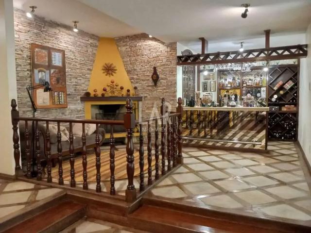 Casa / Sobrado para Venda em Belo Horizonte/MG Santa Lúcia 5 Quartos